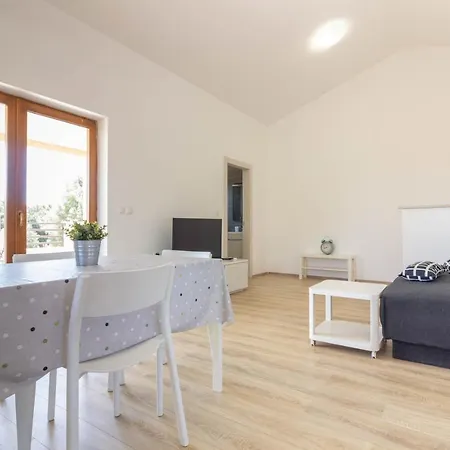 Beautiful Cissana With Private Pool Near The
