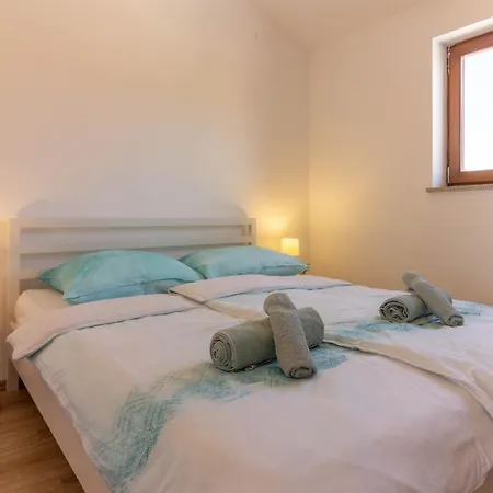 Beautiful Cissana With Private Pool Near The