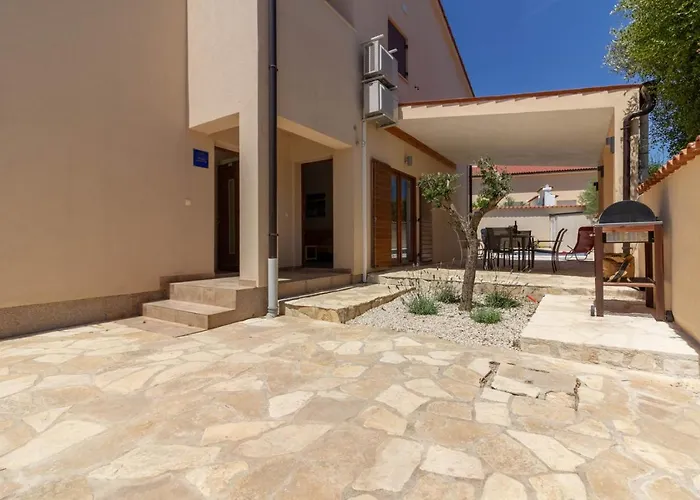 Beautiful Cissana With Private Pool Near The By Wiibuk Villa