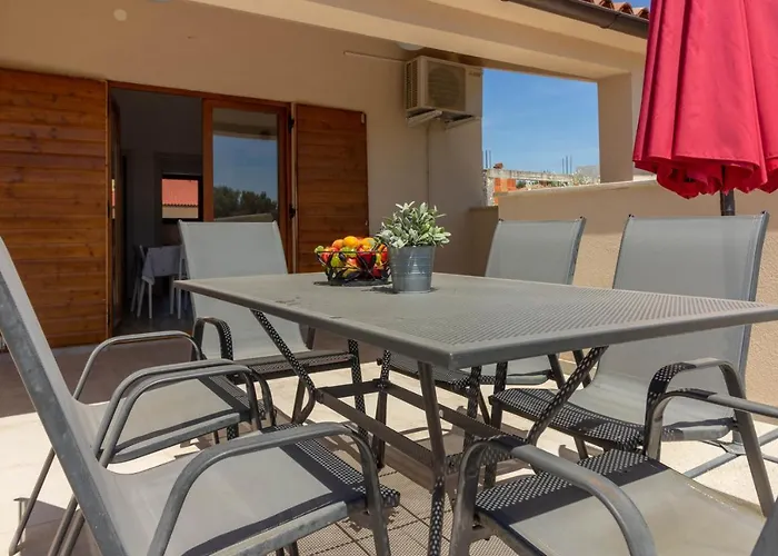 Beautiful Cissana With Private Pool Near The By Wiibuk * Peroj