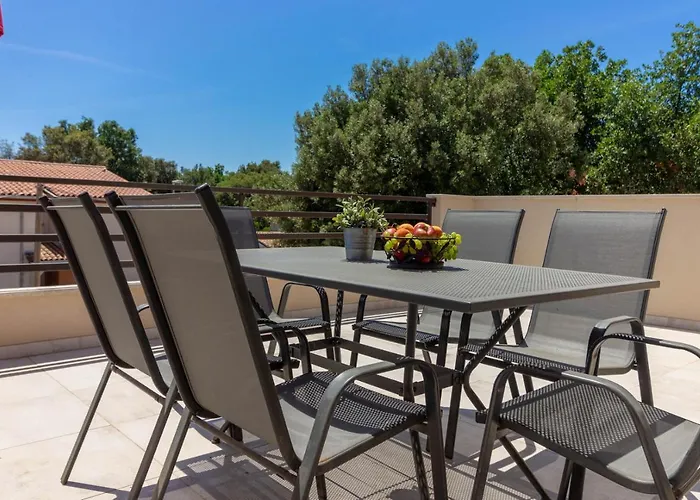 Beautiful Cissana With Private Pool Near The By Wiibuk * Peroj